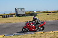 anglesey-no-limits-trackday;anglesey-photographs;anglesey-trackday-photographs;enduro-digital-images;event-digital-images;eventdigitalimages;no-limits-trackdays;peter-wileman-photography;racing-digital-images;trac-mon;trackday-digital-images;trackday-photos;ty-croes